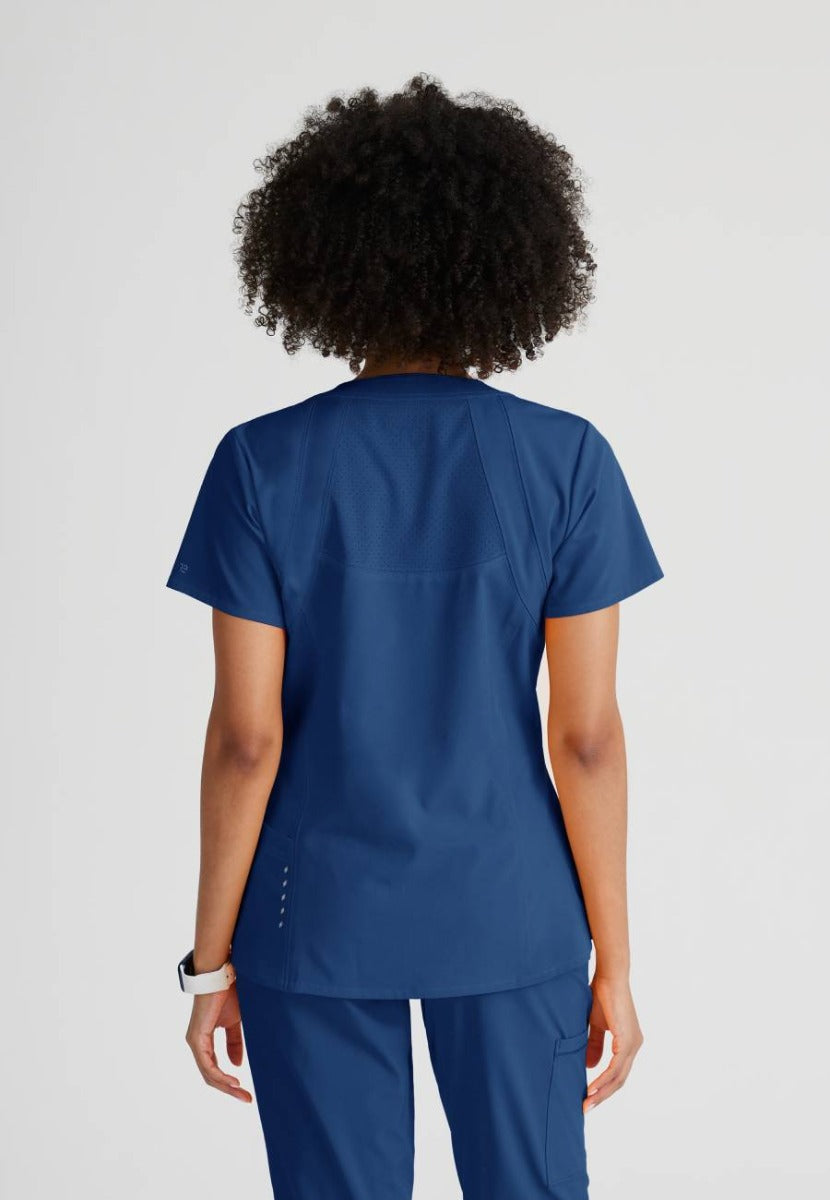 Barco One 4 Pocket V-Neck Perforated Panel Scrub Top | NAVY