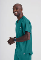 SKECHERS MALE STRUCTURE V-NECK TOP | TEAL